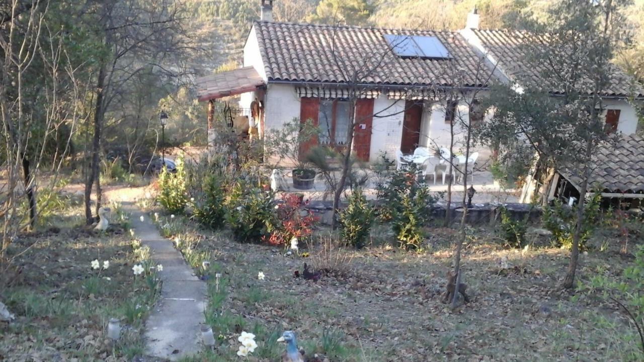 Domisiladore Esparron-de-Verdon Bagian luar foto
